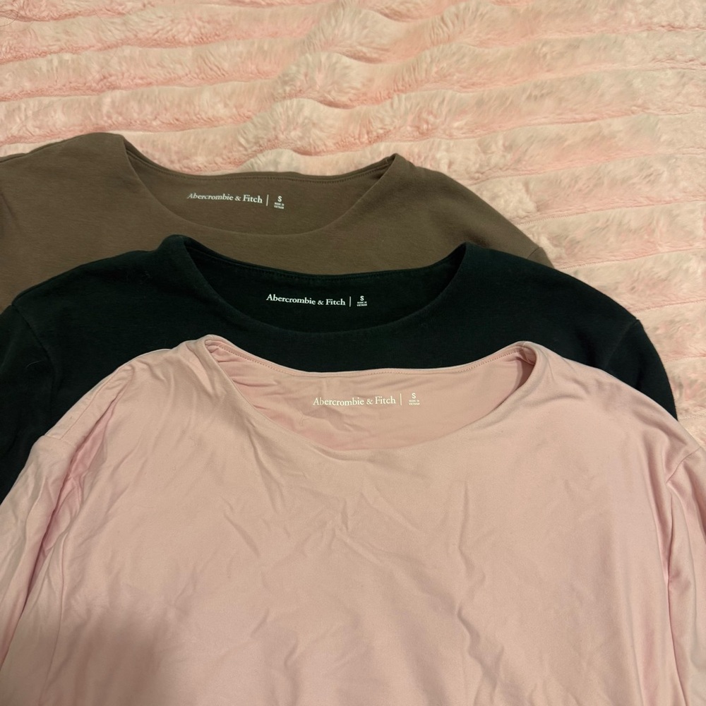 set of 3 Abercrombie long sleeve body suits